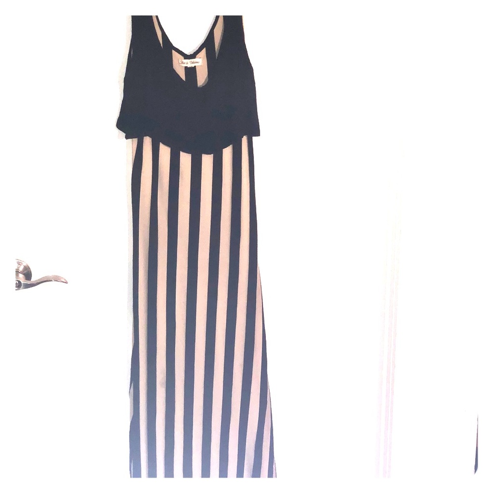 soft, fitted Maxi